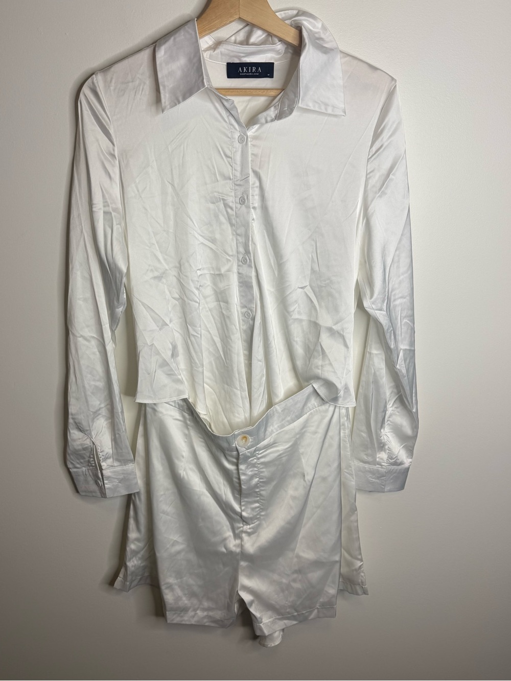 AKIRA White Button-Front Dress Shirt with shorts romper medium